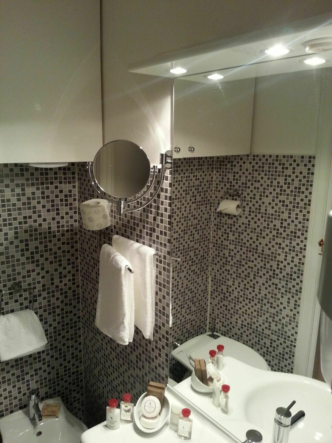 Luxury Fashion Suites Rome Bagian luar foto